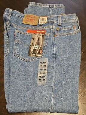 Levi's 505 Regular Straight Jeans in Medium Blue Denim